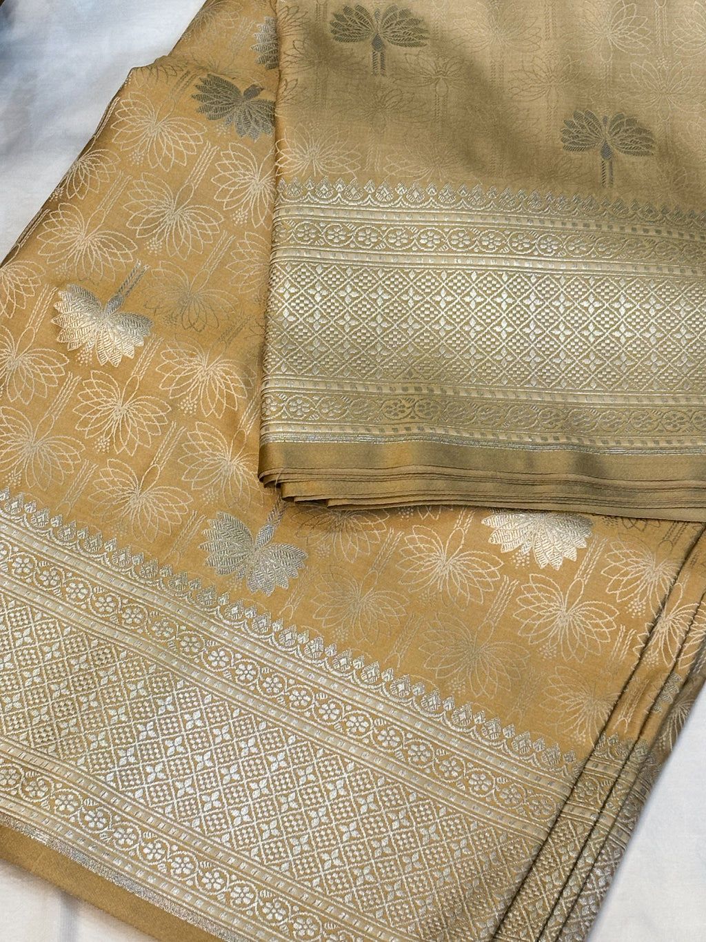 Mashroo Silk Banarsi Saree | Golden