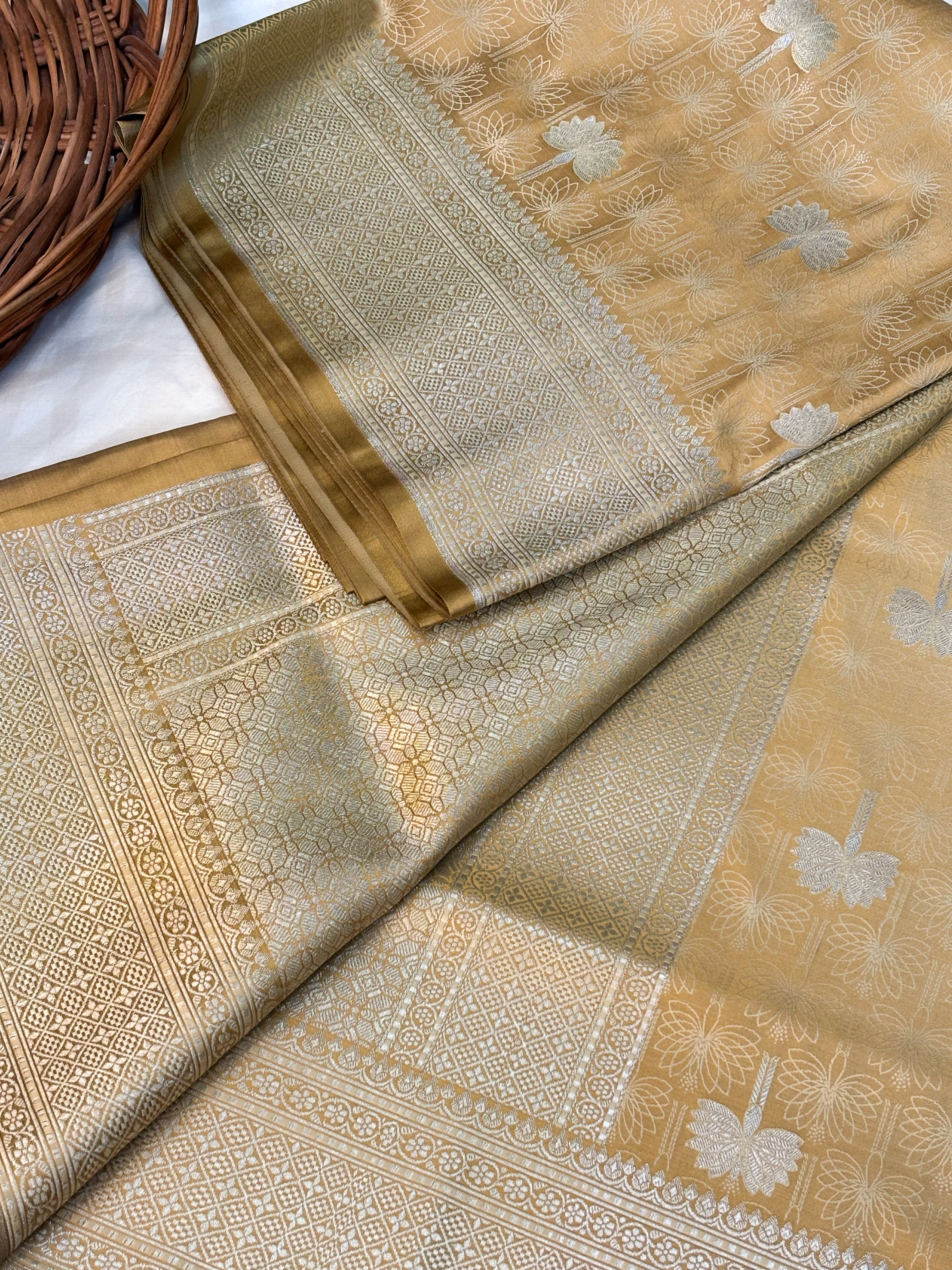 Mashroo Silk Banarsi Saree | Golden